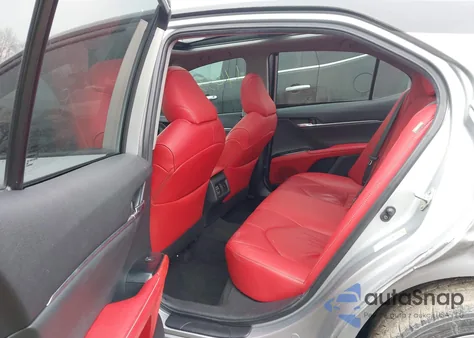 2019 Toyota Camry Xse z USA, uszkodzony, nr VIN 4T1B61HK4KU201801